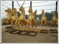 貼金大型銅馬